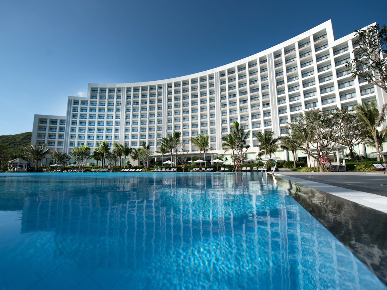 Giới thiệu Vinpearl Resort & Spa Nha Trang Bay